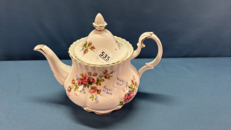 Royal Albert 'Moss Rose' Tea Pot