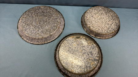 3 Granite Pie Plates