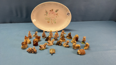 Approx. 26 Tea Figurines