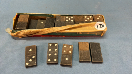 Set Of Dominos