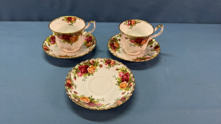 2 Royal Albert Cups & Saucers -Old Country Roses