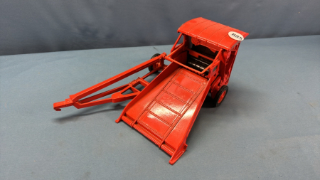 Allis-Chalmers Round Baler - 1/16 Scale - Ertl