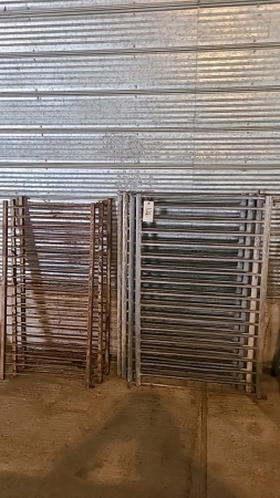 4-galvanized and 3-Steel Hog panels