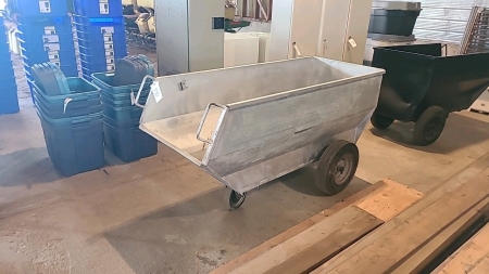 Steel feed cart