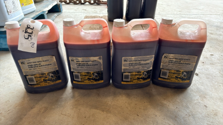 4-Jugs of chainsaw oil