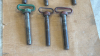 Lot of six Draw pins - 2