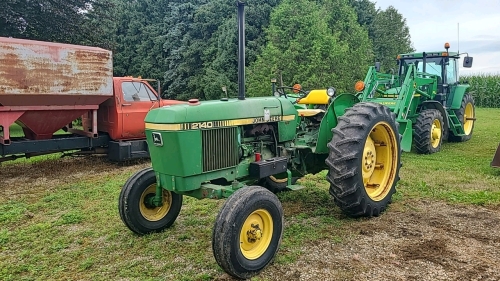 John Deere 2140 Diesel Tractor