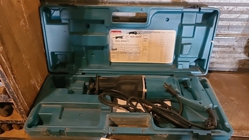 Makita electric reciprocating saw