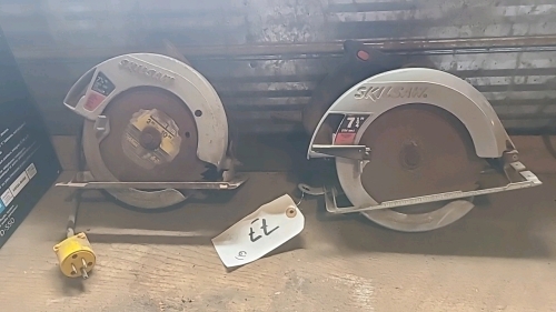 Pair of electric 7 1/4 inch Skilsaws