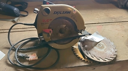 Skilsaw 2.5 hp Circular saw