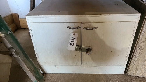 White wooden cabinet