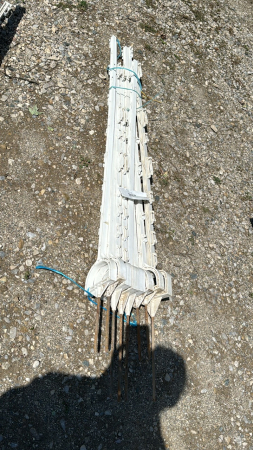8-Step in Poly electric fence posts