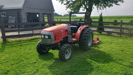 2015 McCormick CT 28 HST diesel tractor