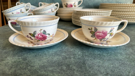 Johnson Brothers, old English dinnerware