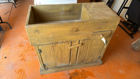 Vintage dry sink