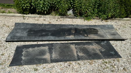 2 Rubber mats