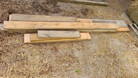 Miscellaneous lumber lot