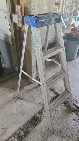 4ft Aluminum Step Ladder