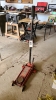 Motomaster 3 ton hydraulic floor jack - 2