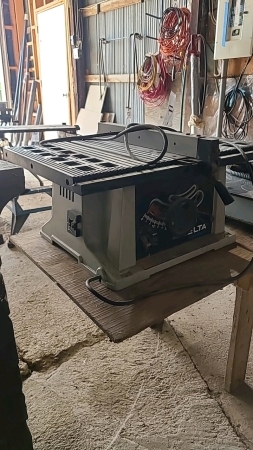 Delta portable table saw