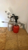 Pair of pneumatic sprayers