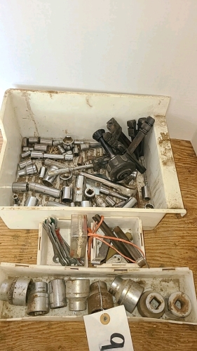 Assorted metric and standard sockets