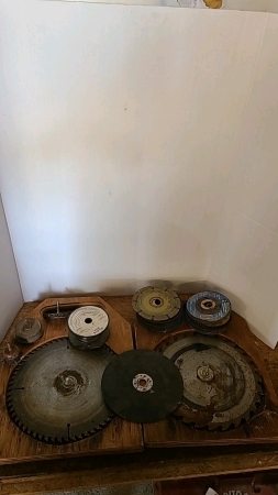 Sawblades, grinding discs, wire, etc.