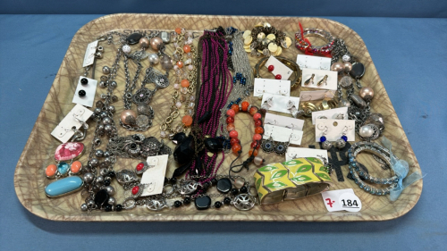 Quantity of Costume Jewellery