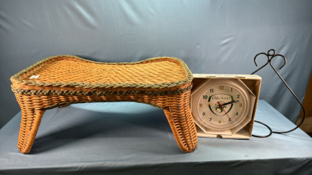 Wicker Bed Tray, Candle Holder & Clock - Notes