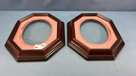 Pair of Oval Plate Frames