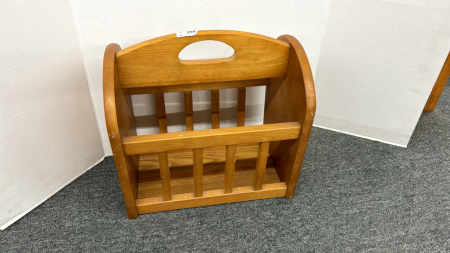 Maple Magazine Rack 16"W x 11"D x 15"H - Note