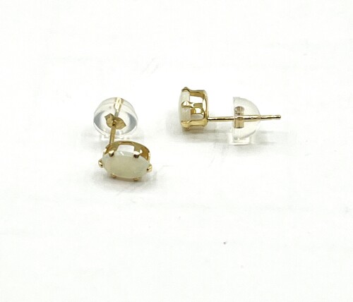 14KT Yellow Gold White Opals (0.38ct) Earring