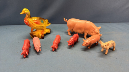 Quantity of Plastic Pigs & (1) Duck - Notes