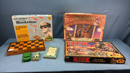 Game & Puzzle Lot - See Notes