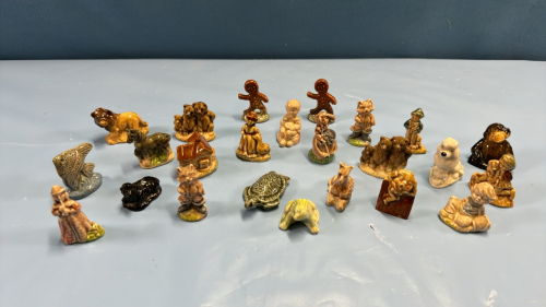 Approximately 24 Tea Figurines