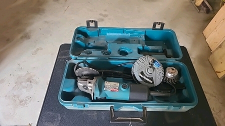 Makita Electric Angle Grinder