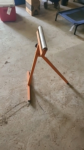 Adjustable Roller Stand