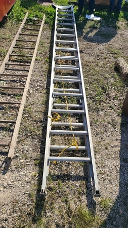 28ft Aluminum extension ladder