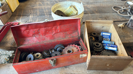 Assorted Gear and Pulley Lot