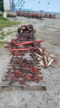 Lot of Lilliston Rolling Scuffler Parts