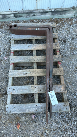 Pair of 41" Pallet Forks