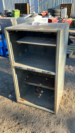 Metal Storage Cabinet 22"L x 18"Wx 40"H