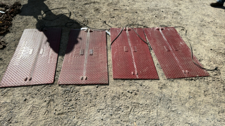 (4) Heat Pads for Pigs 24"x48"