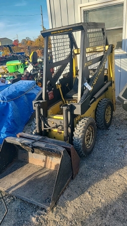 New Holland L250 Gas Skidsteer