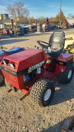 Steiner 420 Gas Tractor