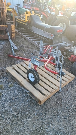 Unused 5ft Estate Rake