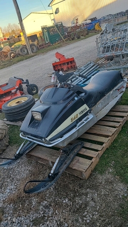 NOT RUNNING: Vintage Yamaha 340 Snowmobile