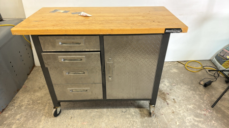 Mastercraft Rolling Work Bench w/drawers