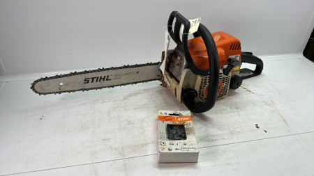 Stihl MS170 Chainsaw & (3) Chains