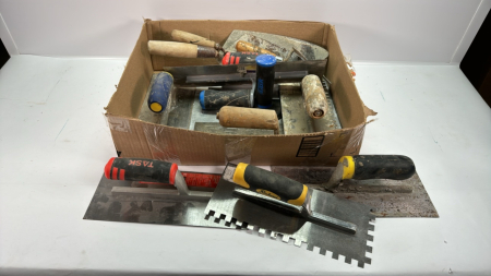 Quantity of Masonary Trowels & Drywall Hawk